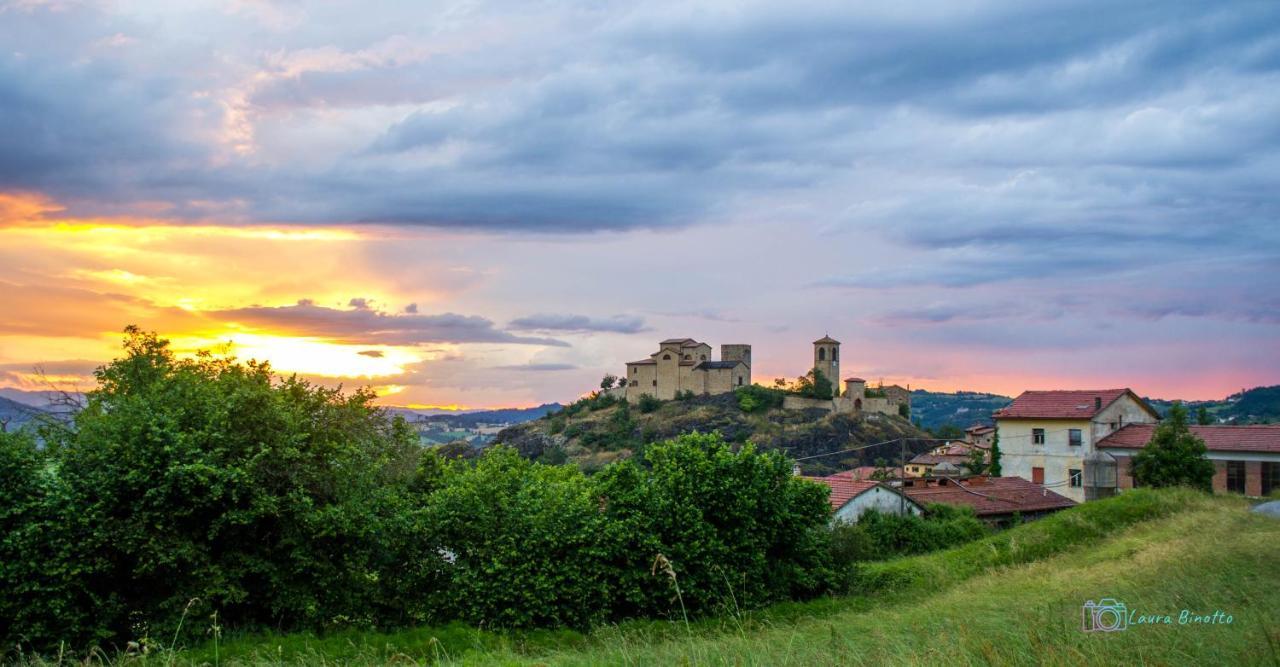 Antiche Vie B&B Serramazzoni Экстерьер фото