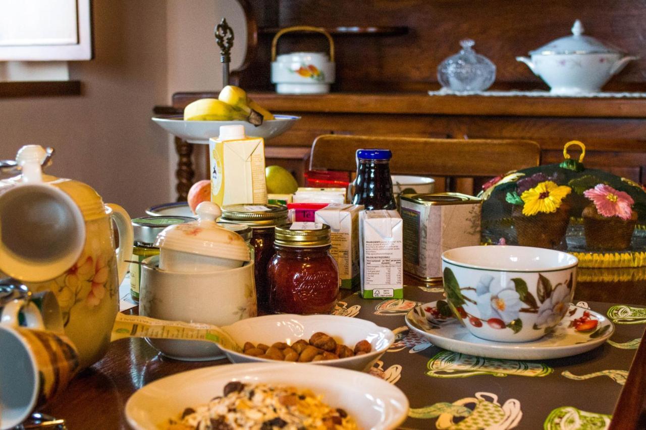 Antiche Vie B&B Serramazzoni Экстерьер фото